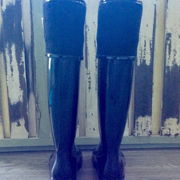 TOMMY HILFIGER BOOTS - Size 6 - Picture 3 of 6